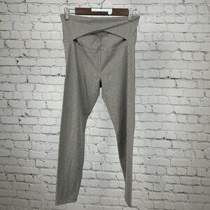 Zyla Active Gray Geometric Cross Cross Tummy Control Leggings Size 6-8 (26X23.5)